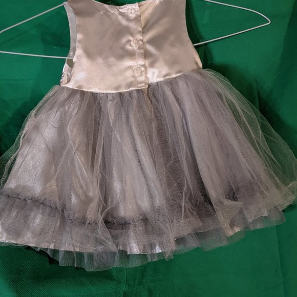 Little girl lacey dress - Picture 2 of 3